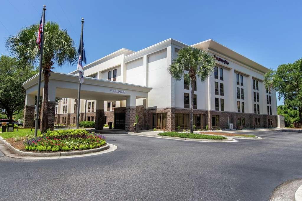 Hampton Inn Patriots Point Charleston Exterior photo