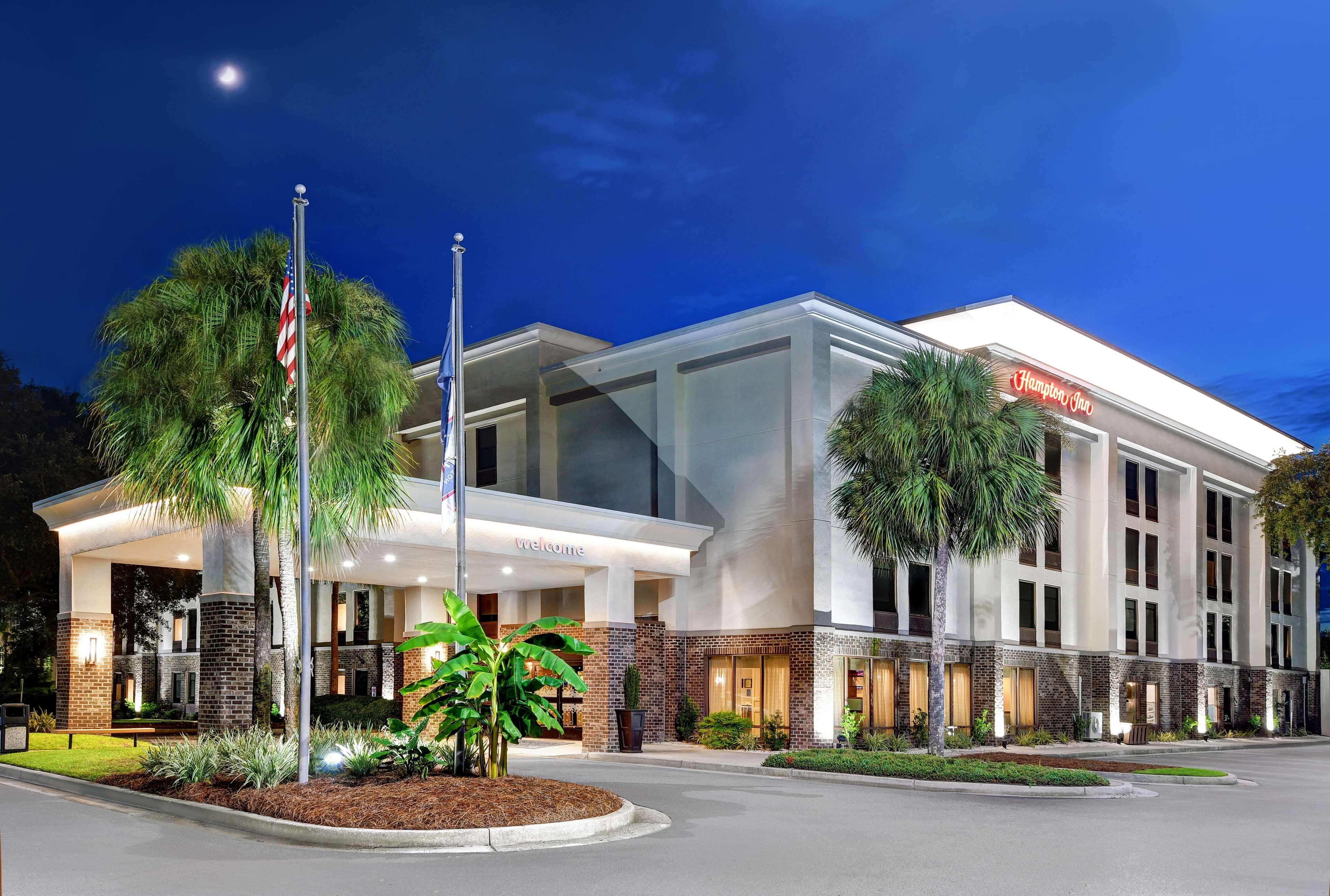 Hampton Inn Patriots Point Charleston Exterior photo